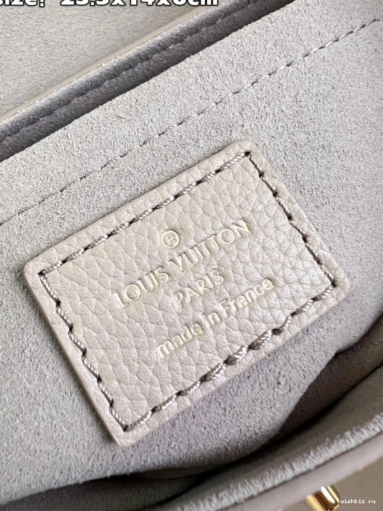 WIS LOUIS VUITTON TWIST-23.5*14*6 cm 0228